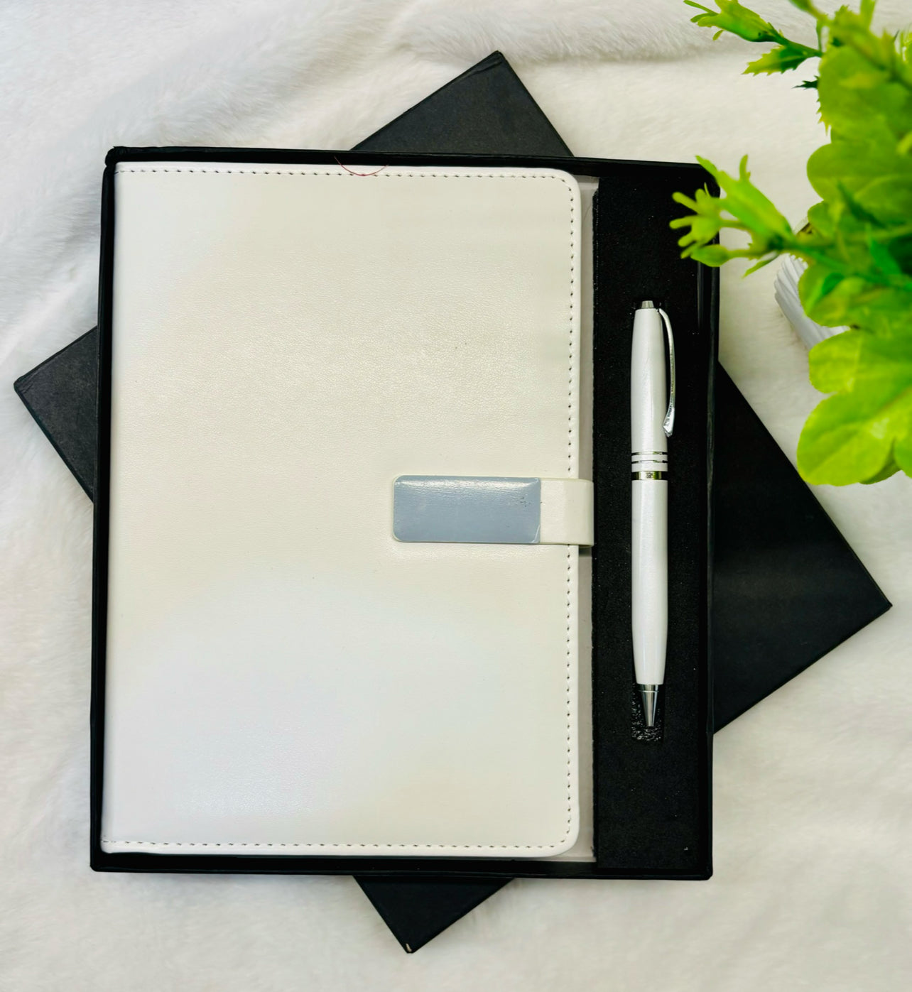 Neo Gift Set 2 in 1 - Premium Leather Notebook & Metal Pen | Corporate ...